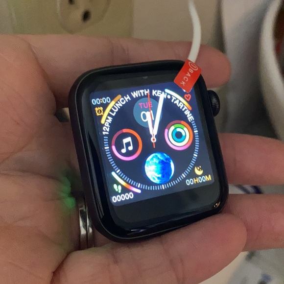 Smartwatch - Picture 3 of 4